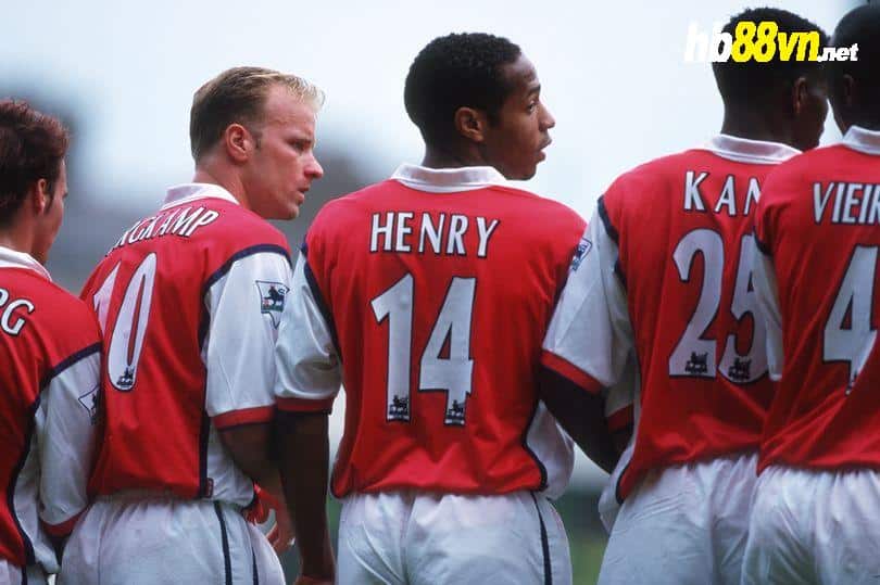 3 huyền thoại Arsenal: Ai là thương vụ vĩ đại nhất lịch sử Premier League - Bóng Đá
