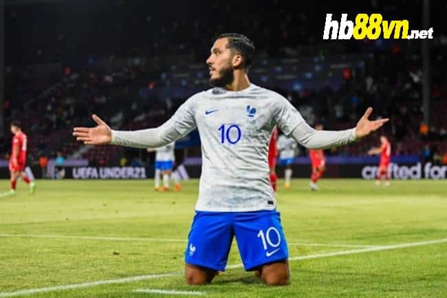 Lyon keen to keep Rayan Cherki after Chelsea transfer approach - Bóng Đá