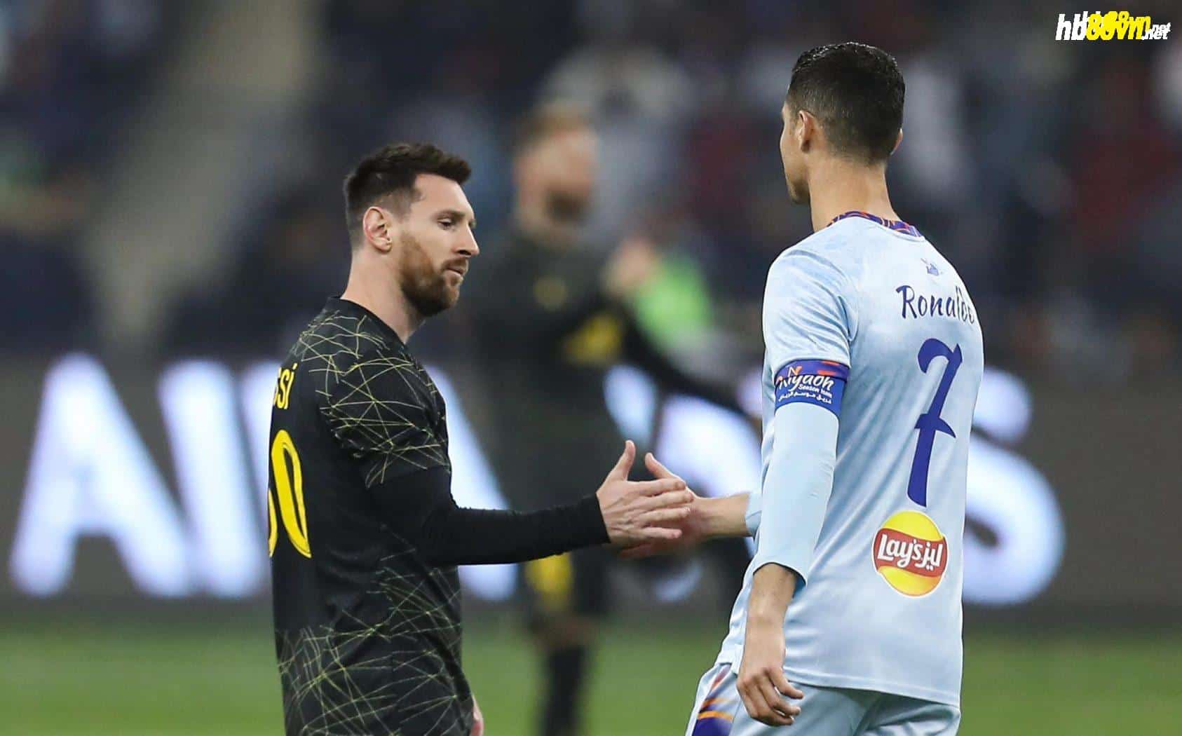 Messi và Ronaldo trong trận giao hữu giữa PSG và Al Nassr hồi tháng 1/2023. Ảnh: Rex