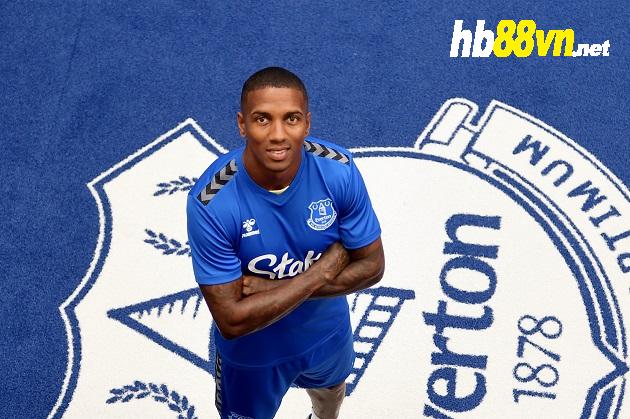 Ex-Manchester United player Ashley Young joins Everton on permanent deal - Bóng Đá