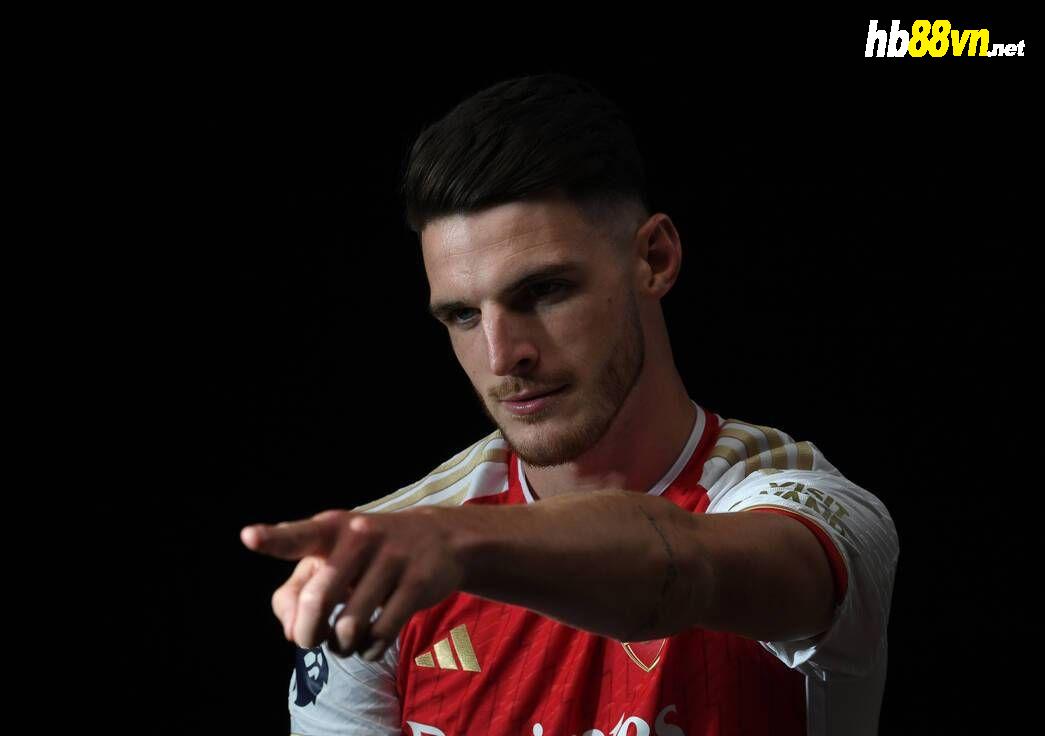 Những hình ảnh cực chất của Declan Rice ngày ra mắt Arsenal - Bóng Đá