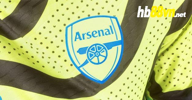 Arsenal unveil