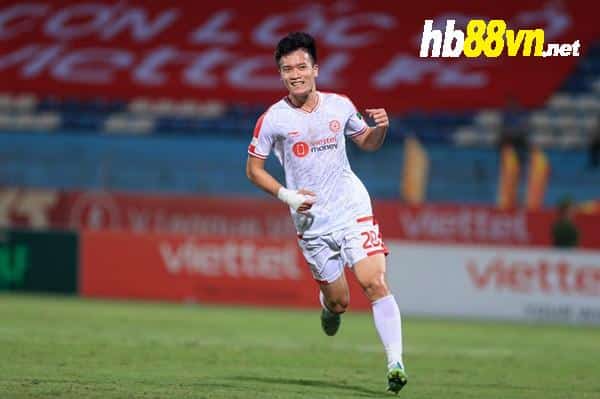 QBV Việt Nam chạy đà hoàn hảo cho AFF Cup - Bóng Đá