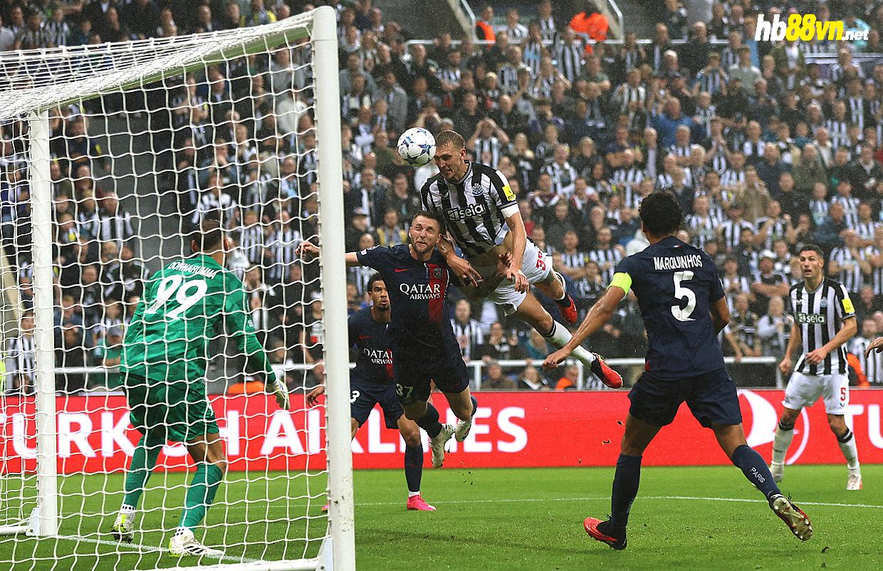 Newcastle đánh bại PSG 4-1 ở lượt đấu trước. Ảnh: Reuters