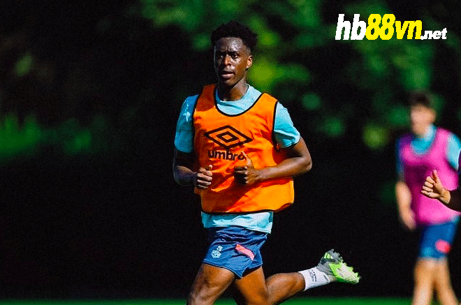 Albert Sambi Lokonga has revealed he’s set to be out for a couple of months through injury - Bóng Đá