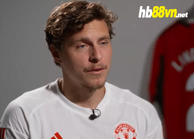 Victor Lindelof explains Manchester United dressing room reaction to newest signings - Bóng Đá